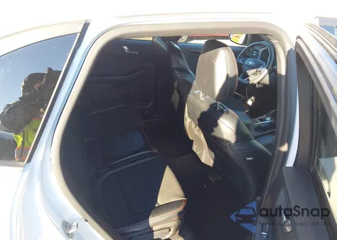 2023 Ford Escape St-Line z USA, uszkodzony, nr VIN 1FMCU0MN7PUA13110